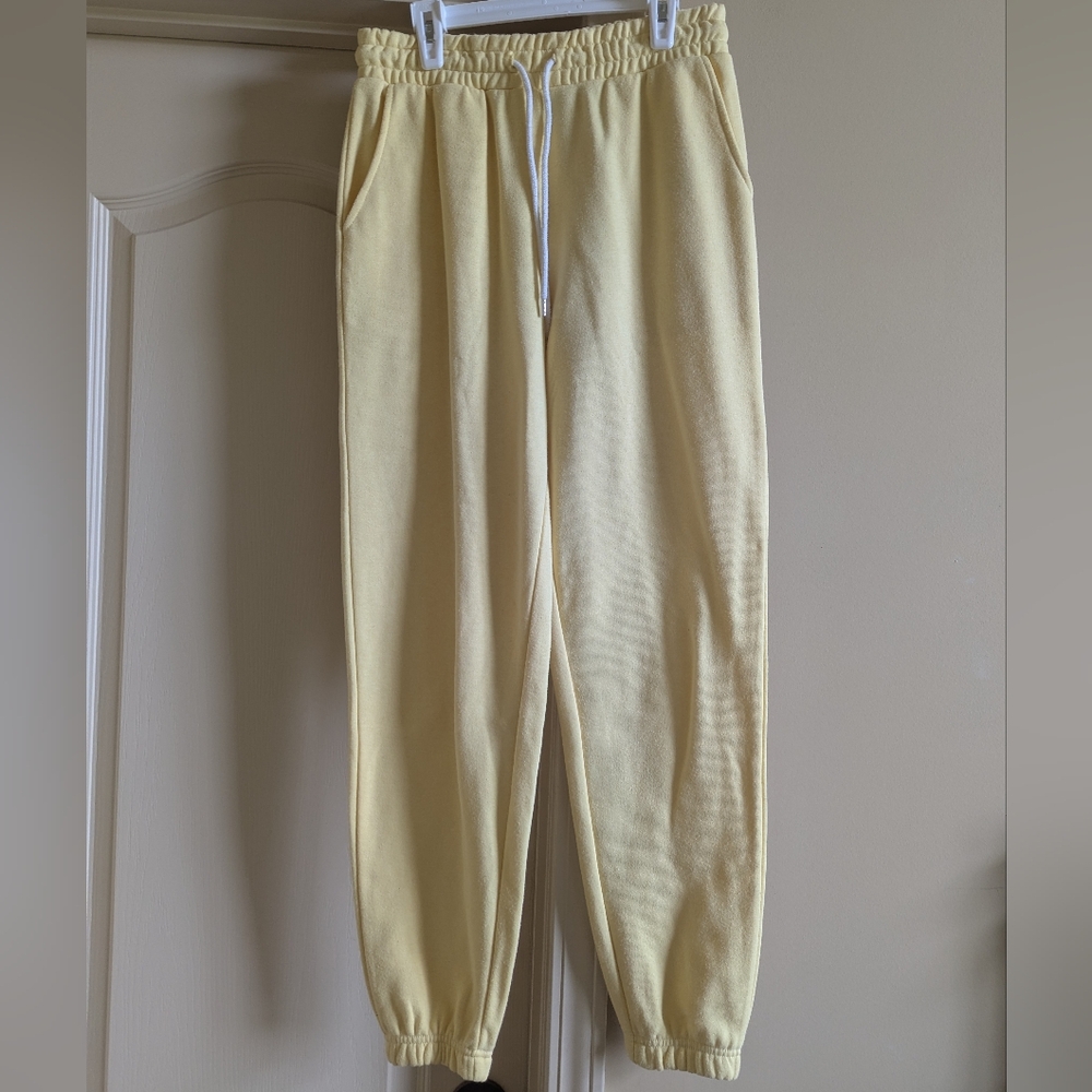 Forever 21 Yellow Joggers Relaxed Fit Sweatpants